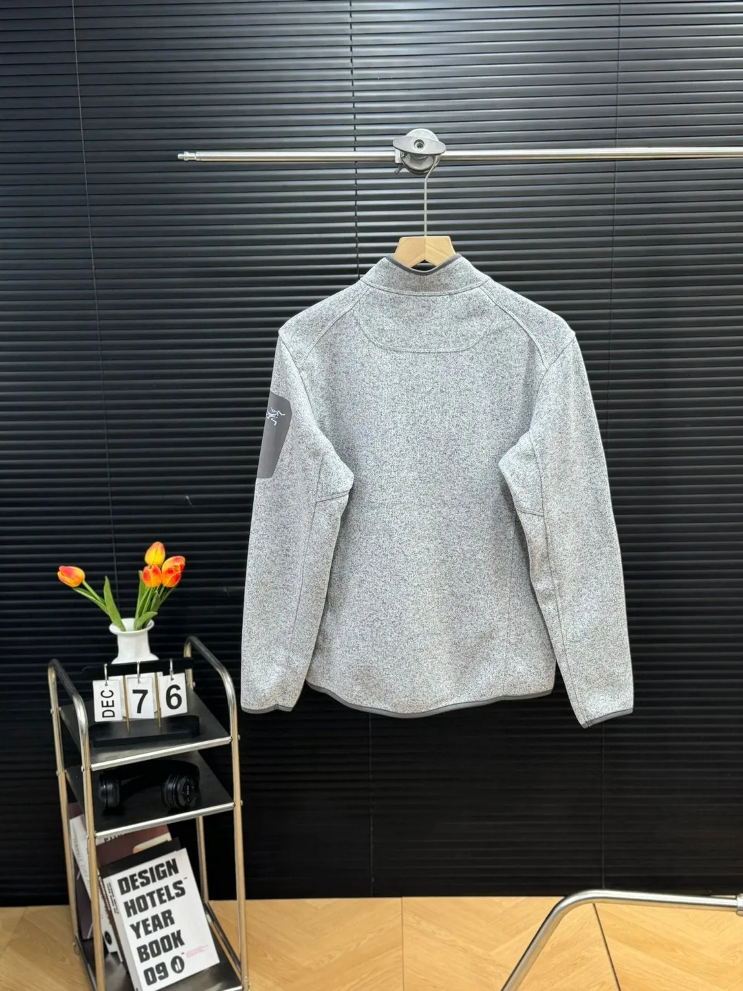MG 09 ARC'TERYX COVERT Series Same Style NO 1 M 1LLS ， ， Breathable ， ， ，Breathable ， ， 、 。 ， ， ， ！ 、 ， ， ， ， ， 3D ， ， ， ， 。 : · ， 。 logo， ， ，Classic 。 Size：S-XL